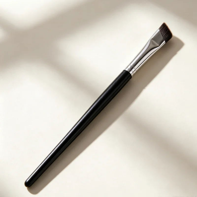 Eyeliner Brush Ultra‑Thin Fine Angle Flat Eyebrow Brush Precise Detail Cosmetic Brush for Under‑Eye Makeup